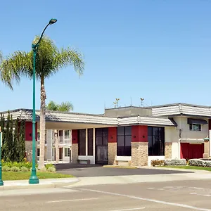 Motel Days Inn&suites By Wyndham At Disneyland Park, Anaheim